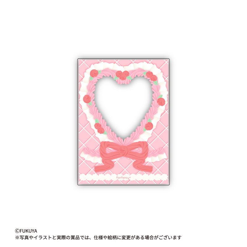 ハート型のホイップに薔薇を散りばめたデザイン。横幅が細めのカードグッズが収納出来るサイズ。<br>
【本体】約W7.3×H10.0×D0.2cm /【内寸】約W5.9×H9.1×D0.1cm<br>